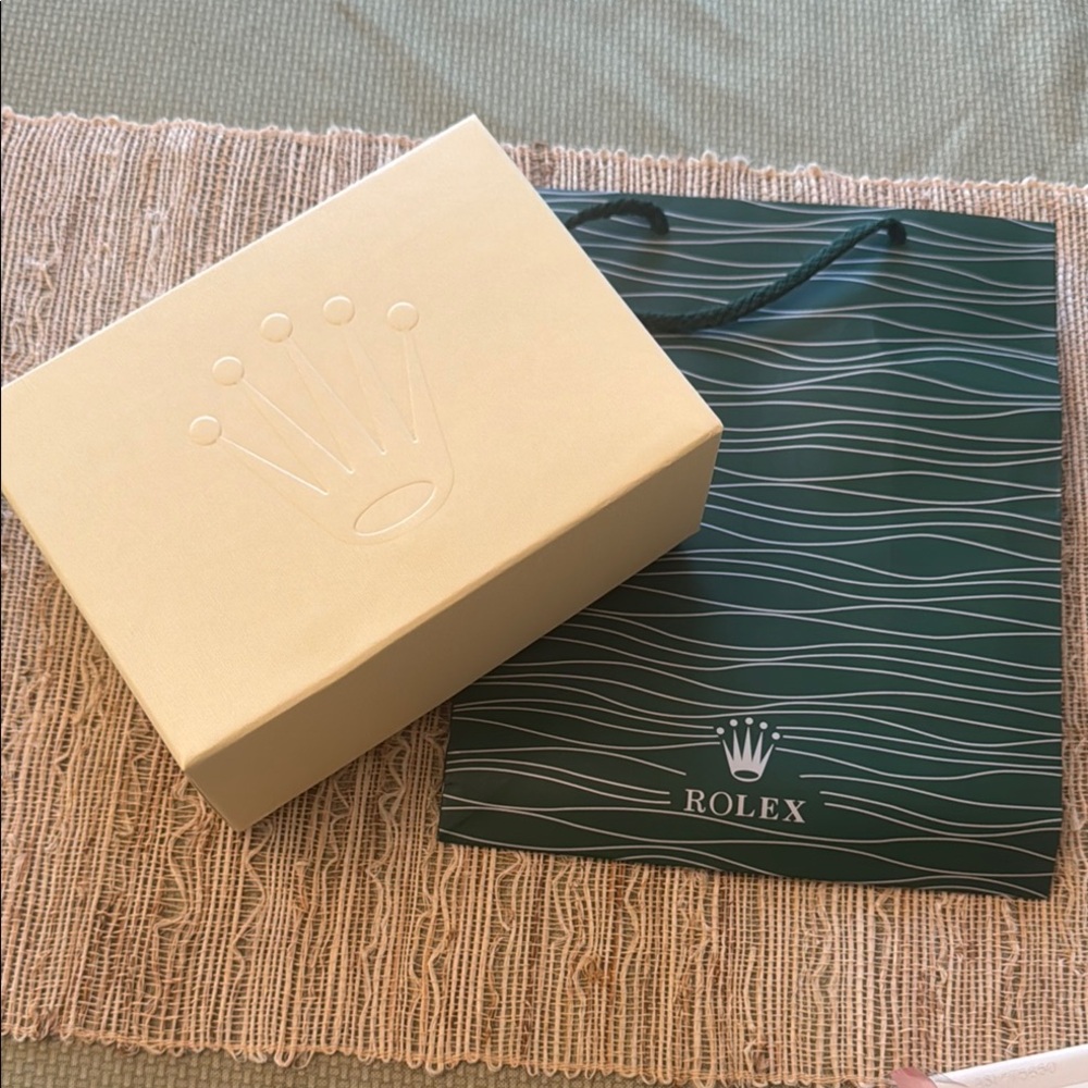 Rolex Cream Box and Green Bag Set